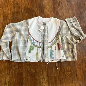 PIEM (no moissa) female cropped flannel t shirt