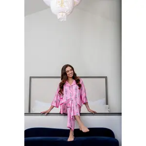Graffiti Nutcracker Silky Set, Pink