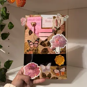 Floral Blind date with a book