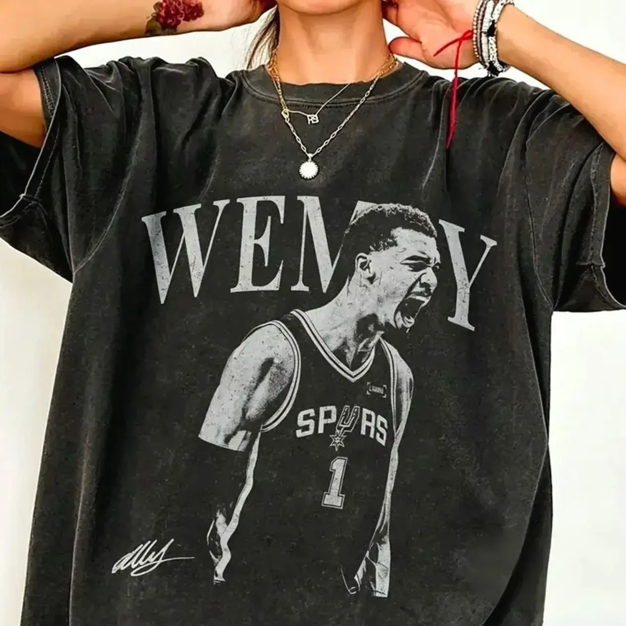 Wemby Spurs Retro Streetwear Tshirt for Fans with Victor Wembanyama Player Print, Everyday Basketball Fan Gear, Casual, Graphic Tees, Round Neck ZV1