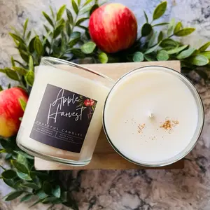 Grateful Candles Apple Harvest Candle - Aromatic Scented Candle Featuring an Apple Theme Design
