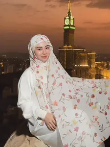 Women's Elegant Floral Print Hijab, Long Shawl, Jersey Fabric, Wrinkle-Resistant, Breathable, Perfect for Muslim Daily Wear