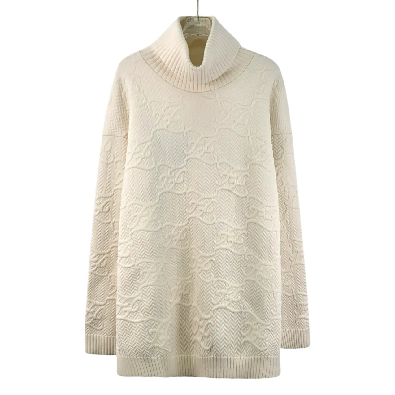 RDLT— Fendi Off-White Embossed Logo Turtleneck Wool Knit Sweater Size 44