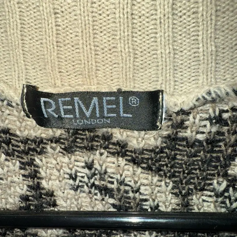 REMEL London Cheetah Print Knit Sweater for Women - Stylish and Trendy Knitwear Womenswear Knitting Long Sleeve Tops