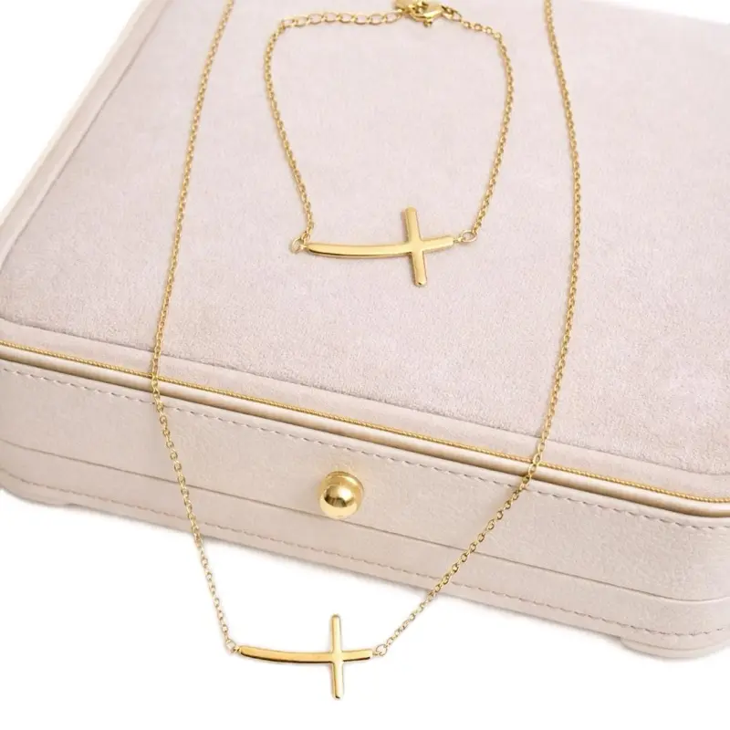 Hermoso Set de Cruz Alta Calidad Ajustable Moderno Collar y Pulsera Dorado Elegante