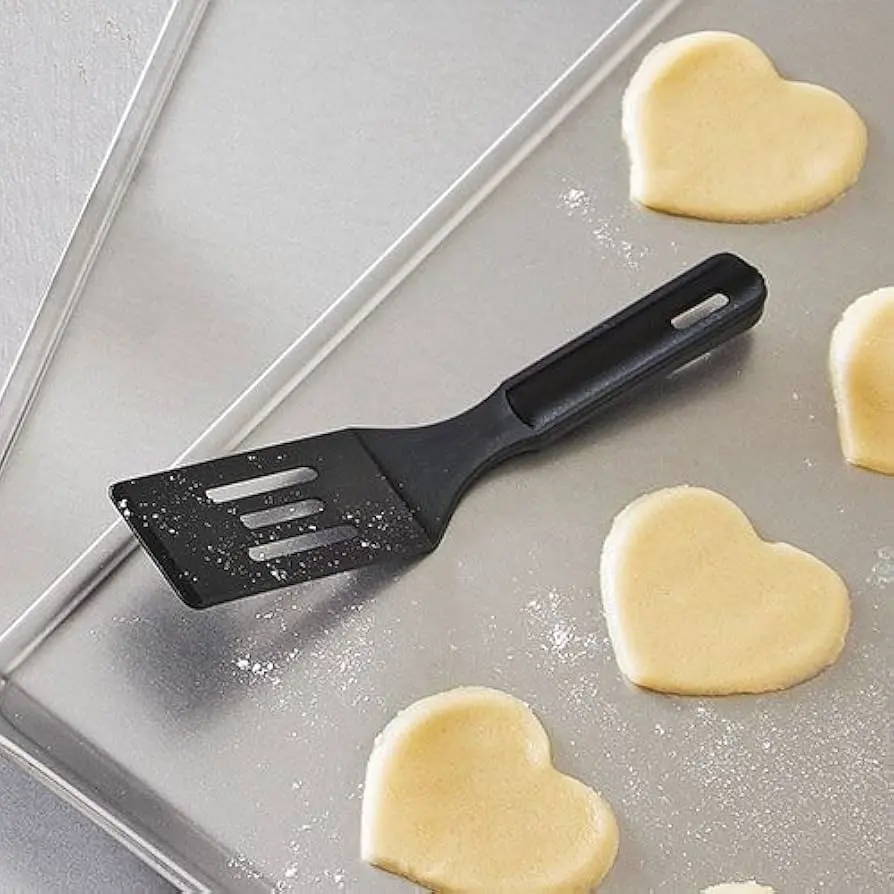 Pampered Chef Mini Spatula – Nonstick Turner for Baking & Cooking