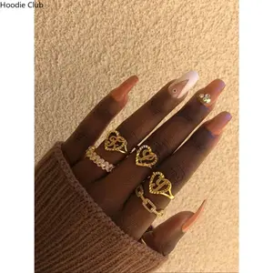 Heart & Letter Design Cuff Ring for Women & Girls, Adjustable Open Stackable Ring, Personalized Alphabet Fashion Jewelry, Lightweight Comfortable Daily Wear Accessory, Ideal Gift for Birthday Anniversary Holiday elegant unisex festival chicken coop party