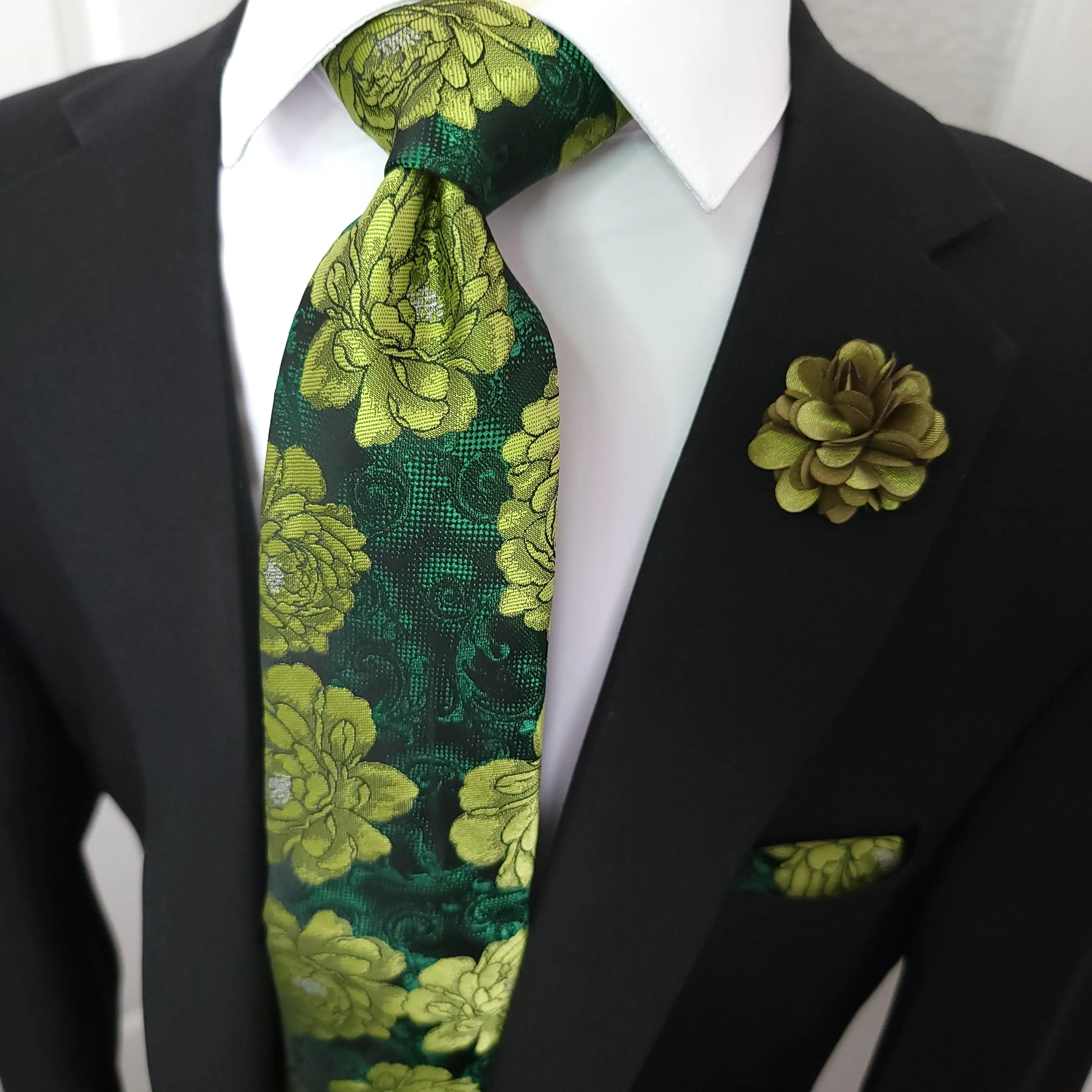Green Floral Silk Tie Pocket Square Cufflink Set