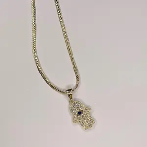 Cadena 22” con dije Mano de Fátima Gold Plated  Female Daily Birthday