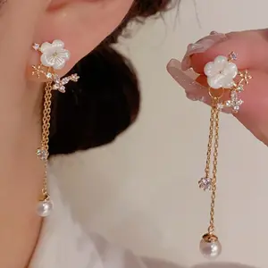 2 Stylish Elegant Flowers Butterfly Pearl Tassel Fresh and Sweet Earrings Women's Daily Wear Party Dating Vintage Luminescent Stainless Steel Bell Pendant Necklace Anime the Ring birthday festival ideal wedding bff friendship style