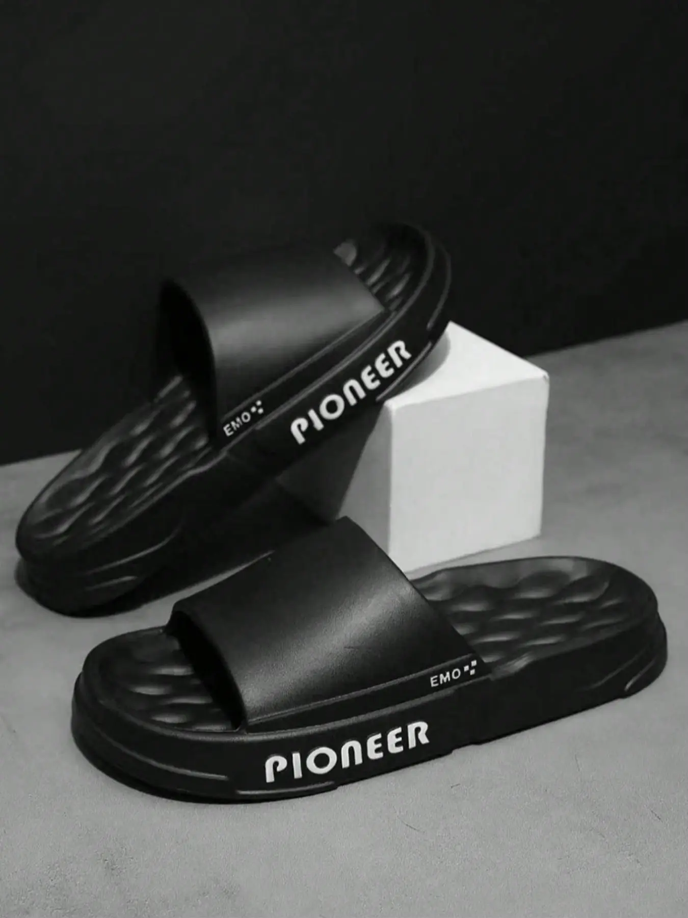Men's Summer Indoor Couple Home Casual Comfortable Outdoor Wear Footwear Thick Sole Non-Slip New Cool House Slides Slippers Slides
