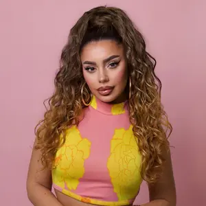 Moon Ponytail 28inch Natural Waves - Lightweight & Breathable - High & Low Ponytails - Available in 9 Colors