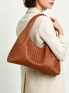 Vintage Leather Shoulder Bag, Durable Crossbody Tote, Fashionable Large Capacity Backpack, Versatile and Stylish Design, Perfect for Daily Use western tabby