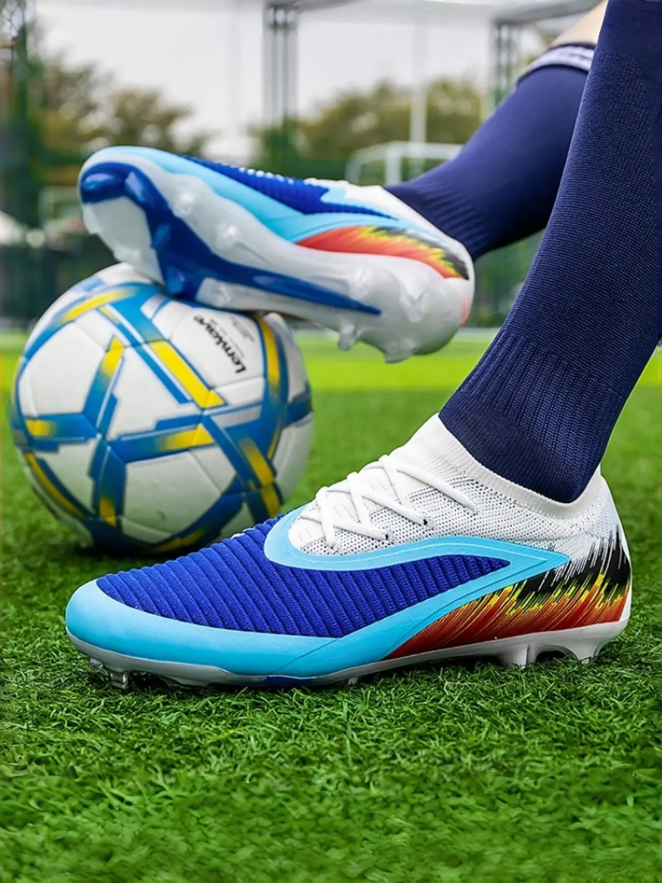 1 Pair Unisex Professional Firm Ground Soccer Cleats, High-Top Sock Sleeve, Anti-Slip Outsole, Trendy Gradient Colors, for Natural & Premium Artificial Grass