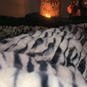 Comfrt | The Dreamer Blanket | Oversized, Cozy, Soft Warm Throw