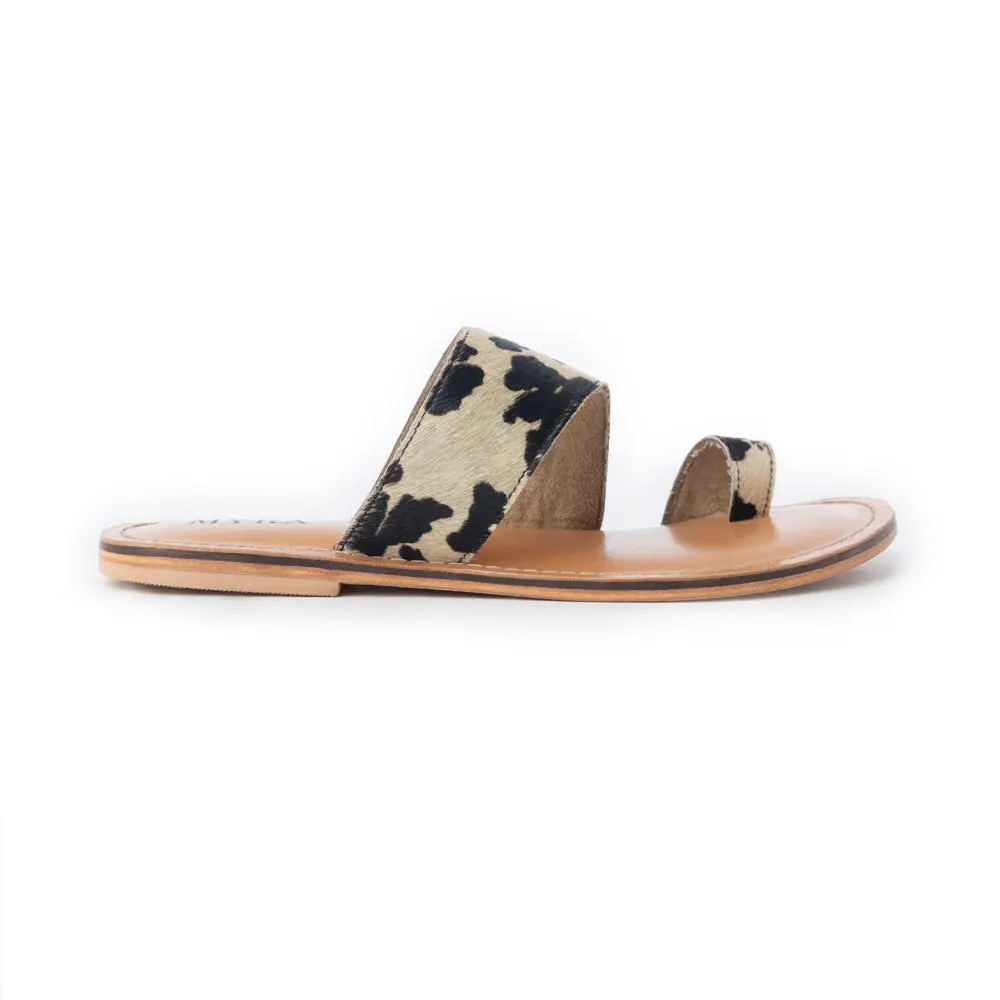 Women's Casual Western Sandals in Ivory Cowhide Leather, Rustic Flat Toe Loop Slides with a Soft Leather Insole, Footwear, Cow Hide