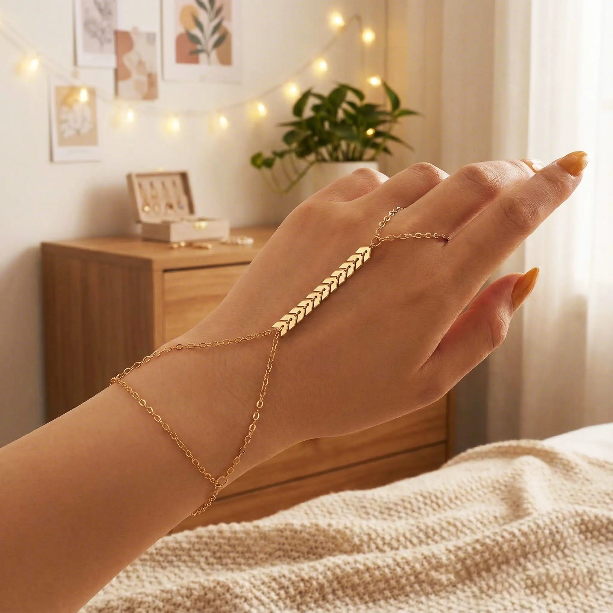 Women's Minimalist Gold Fashion Bracelet - Geometric Cupid's Arrow Alloy Hand Chain with Finger Loop, Adjustable for Daily Wear