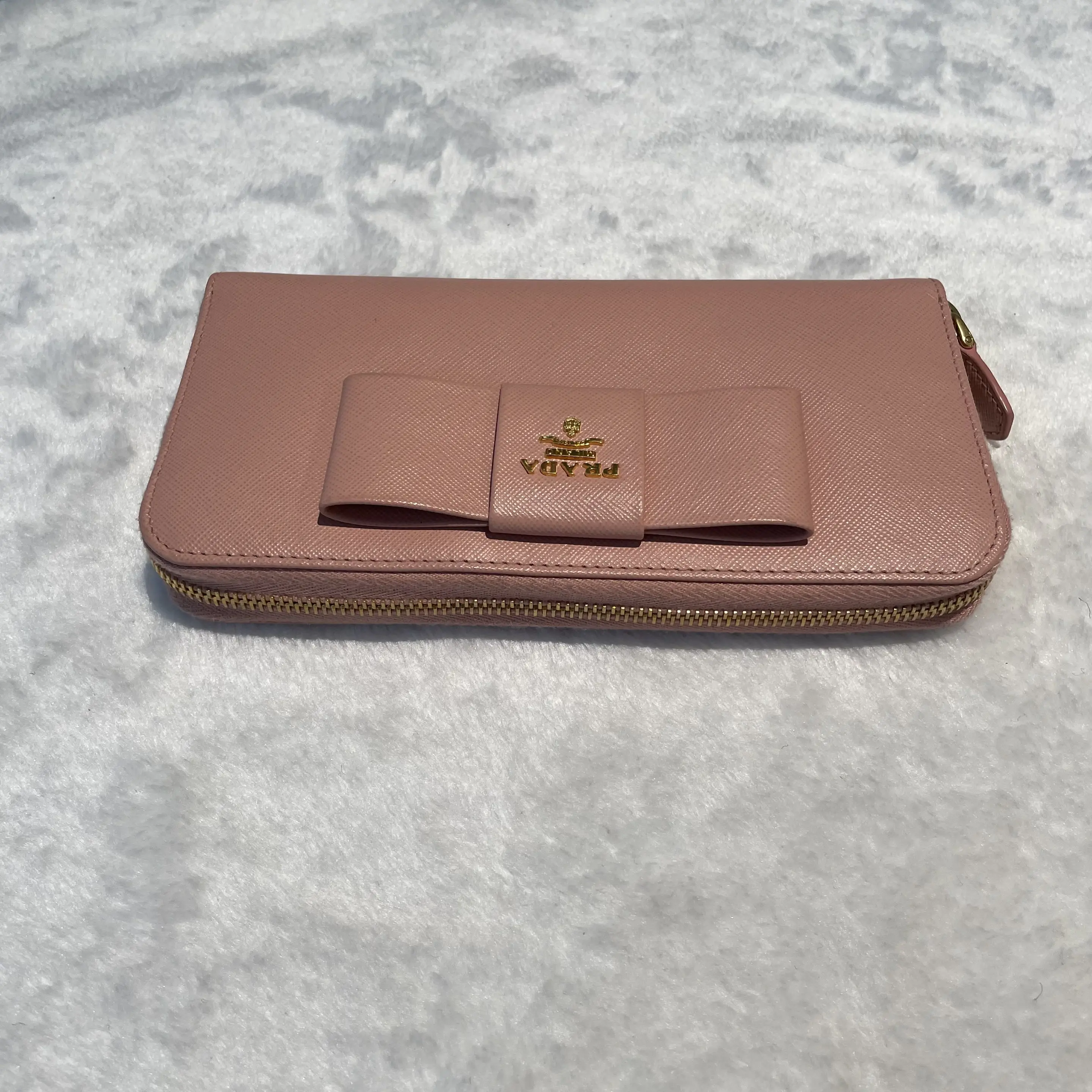 Pre-owned PRADA Zip Long Wallet LCY990401 Calfskin Petal Pink