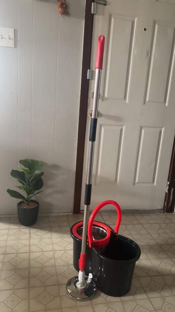 Item: 61"Handle+Bucket+Replacement Heads*3