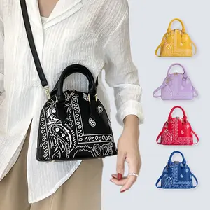 Women's Versatile Shell Shoulder Bag Cashew Flower PU Leather Crossbody Bags with Zipper Closure for Party & Beach