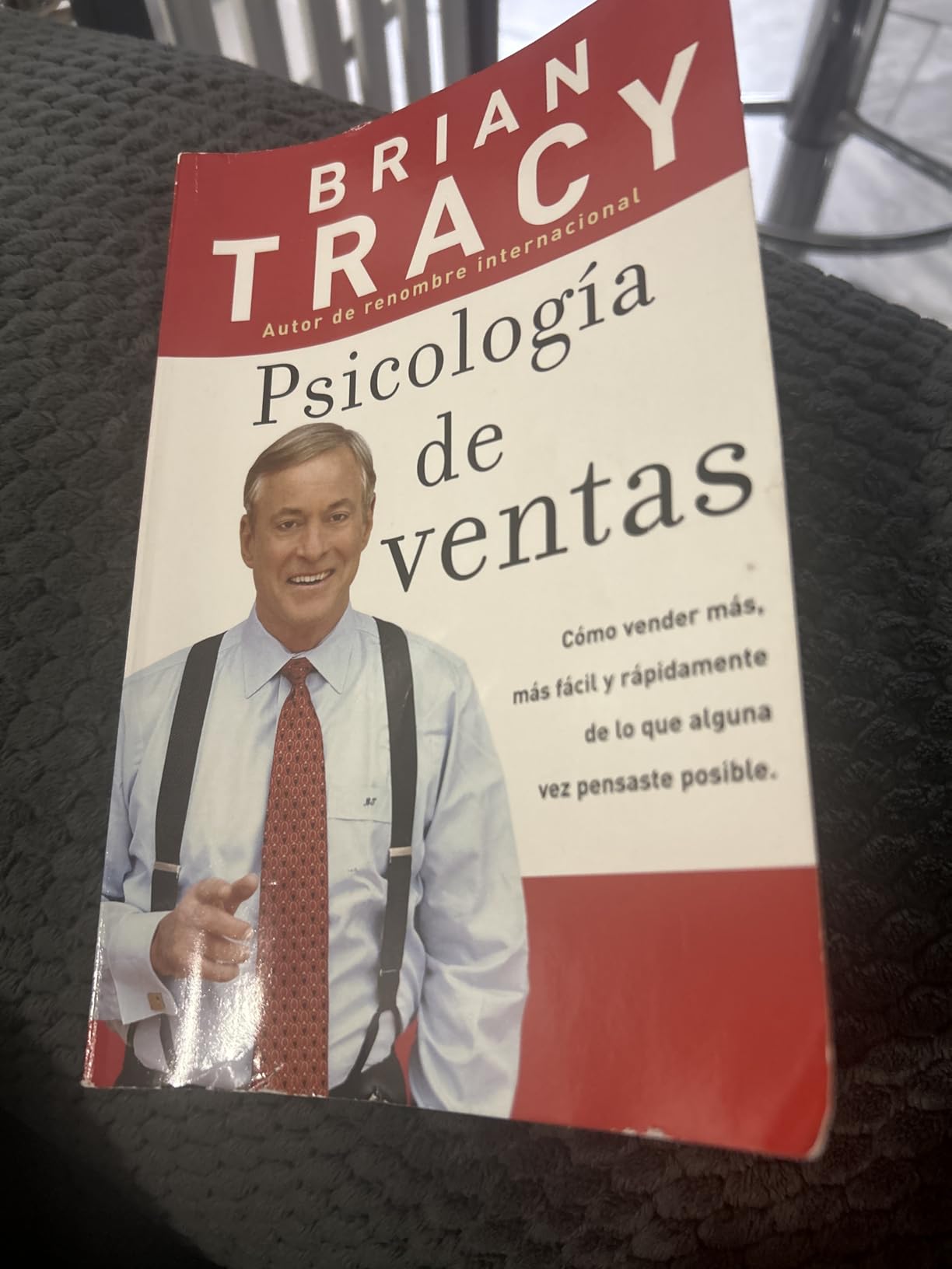 Psicología de ventas: Cómo vender más, más fácil y rápidamente de lo que alguna vez pensaste que fuese posible (Spanish Edition)