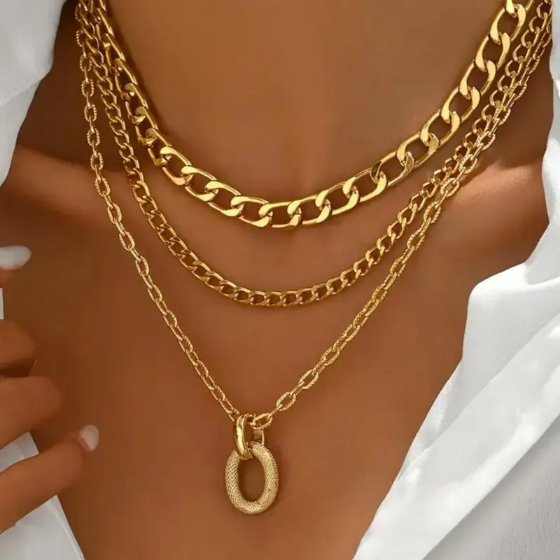 Multi-Layered Hip Hop Necklace for Women, Trendy Jewelry, Geometric Oval Pendant with Chunky Aluminum Chain, Minimalist Style Gift for Parties