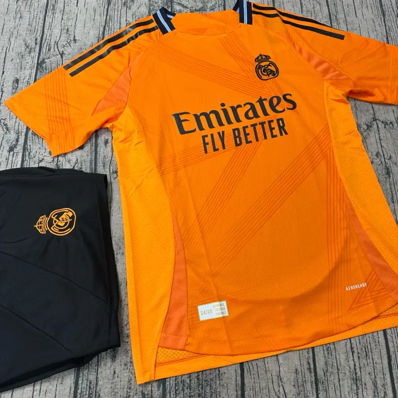 25/26 Real Madrid Club Football Kit