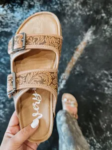 The Lindsey Sandals *Light Tan