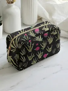 1 piece of 2D printed makeup bag with a skull gesture pattern, large capacity design | suitable for all seasons/general use | fits daily skincare and various cosmetics | perfect for life and travel