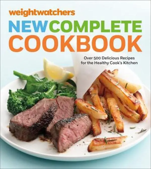 USED Book - Weight Watchers New Complete Cookbook, Fifth Edition: Over 500 Delicious Recipes for the Healthy Cook's Kitchen by Weight Watchers (Loose Leaf) - english