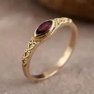 RINGLUX - Mother's Day gift, fashionable antique golden patterned ruby women's ring,  of personalized new products