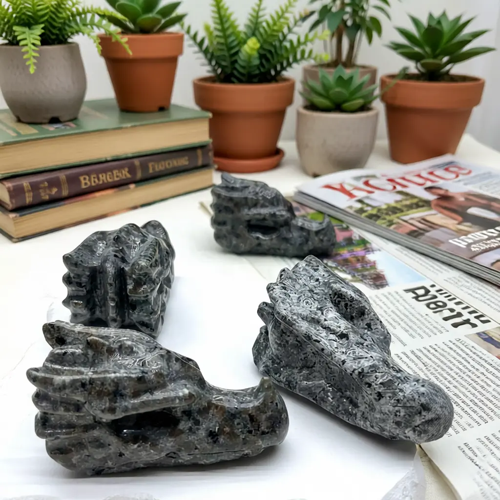 Hand-Carved Dragon Head Skull Figurine, Natural Stone Sculpture, Oriental Fantasy Healing Crystal for Desk Decor, Study, and Entryway, Ease Emotional Exhaustion, Dispel Surrounding Negative Aura, Creative Holiday Gift, Gather Positive Wealth Vibes, Home O