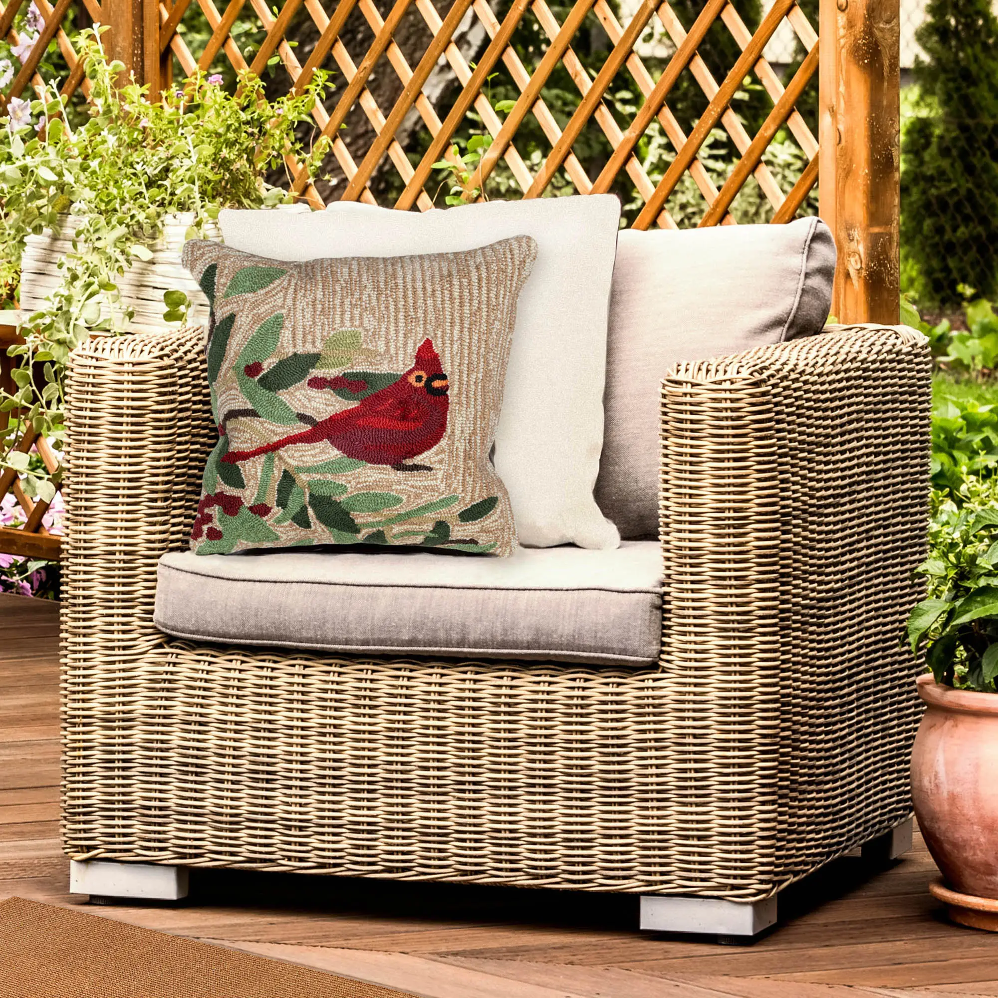 Lush Decor Frontporch Hand-Tufted Soft Cushion - Indoor/Outdoor Polyester Blend Cushions for Porch, Transitional Graphic Botanical Bird Motif Accent (Cardinal with Berries), Hooked Fiber