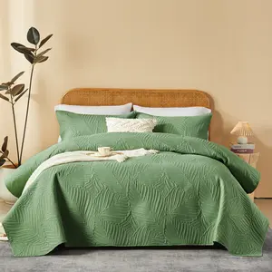 3-Piece Reversible Quilted Bedding Set, Lightweight Boho Printed Bedspread Coverlet with Pillow Shams, Smooth & Skin-Friendly