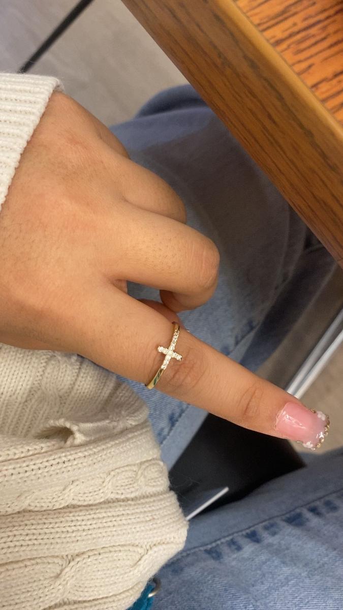 Item: Yellow Gold, 9