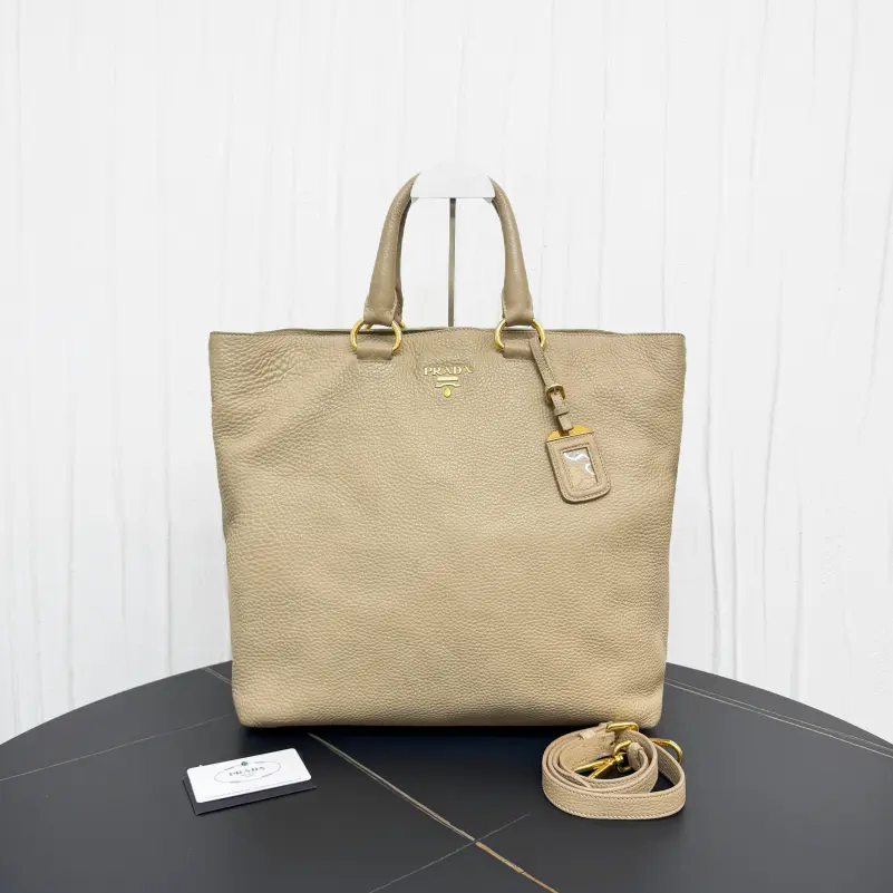 Pre-owned PRADA Leather Shoulder Bags 7.8'' R14359 Shoulder Bag C6841073911 0322 T1 Chloe