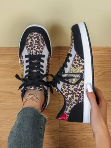 Women's New Fashion Leopard Print Casual Sports Shoes, Comfortable Lightweight Breathable Low Top Lace-Up Glitter Design Sneakers