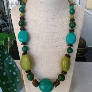 Artisanal Tagua Nut Necklace Multicolor, handmade in Ecuador