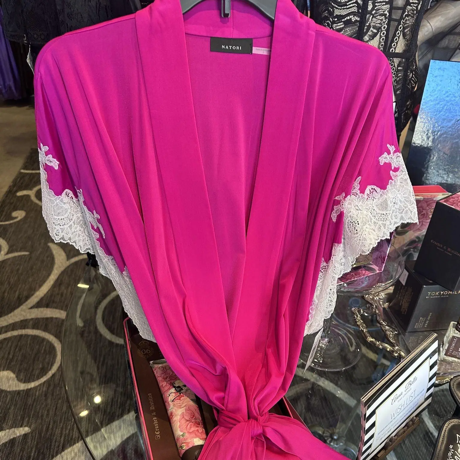 Natori Enchant 36" Wrap in Wild Fuchsia V74012