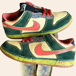 US 9- Nike Dunk Low Premium SB Mosquito RARE Sneakers 100% Authentic