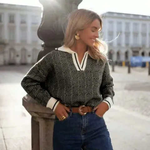 Women's Casual Colorblock Knit Long Sleeve Crewneck Sweater, V-Neck Design, All Seasons, Comfortable Fit, Stylish Women's Clothing, Casual Fashion Knitwear