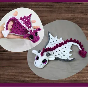 Dragon snuggler crochet, crochet amigurumi, plushie crochet, small dragon crochet