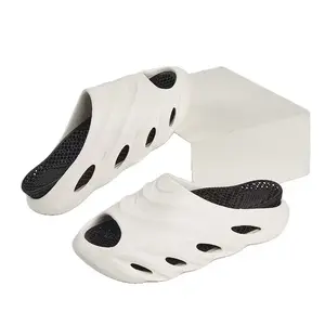 Factory direct sale of new summer 3D printed slippers beach sandals men's and women's casual sandals Boy Flipflop Slide Parent Weight Walking Shoes Footwear Girl Footwear Tsinelas Black Girl Bathroom