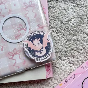 Book Dragon MagSafe Phone Grip: Cute Dragon Easily Distracted Magnetic Phone Holder, Aesthetic Kawaii Gift for Holiday, Phone Kindle Popgrip