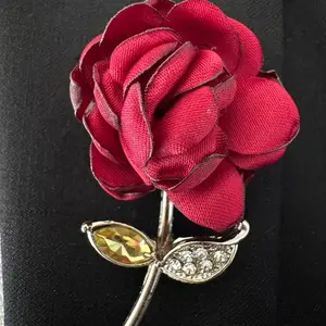 Unique Lapel Pin Flower Brooch Rose Flower with Leaf Stone Accent for Stylish Wear Men Fashion Wedding Pin Suit Pin