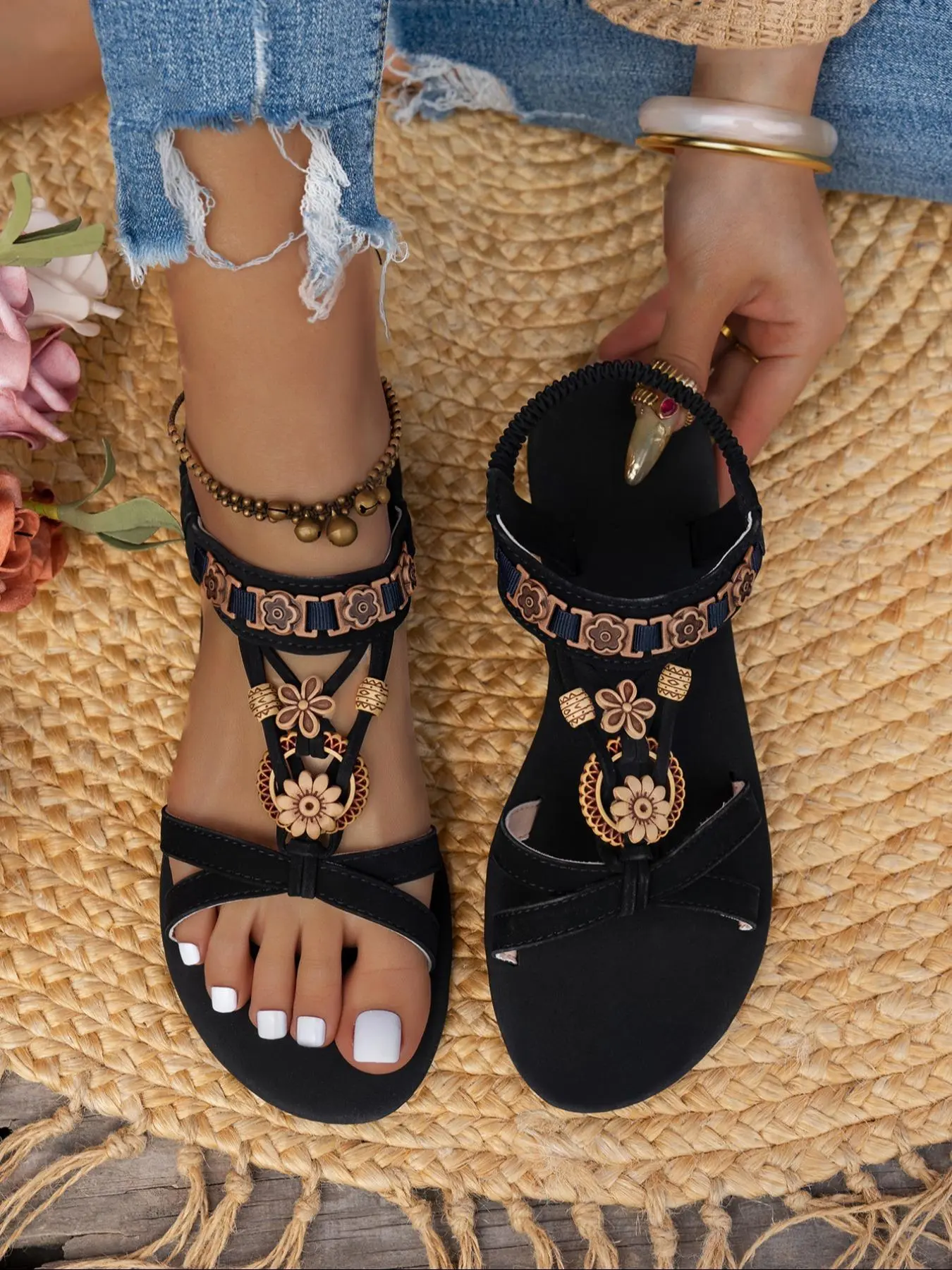 Women's Fashionable Flower Decorated Slip on Sandals, Casual Trendy Sandals, Casual Comfortable Strap Flat Summer Sandals for Beach Vacation, Boho Style All-match Sandals for Daily Wear, Shoe