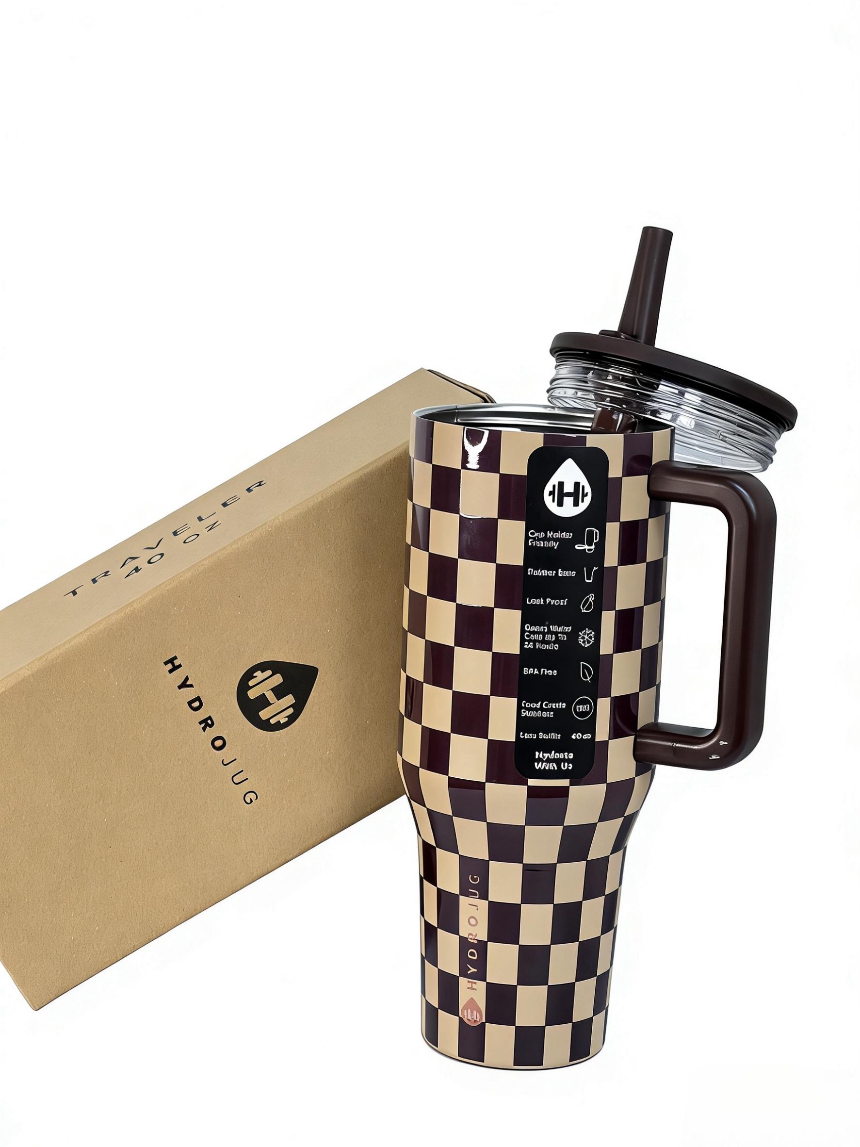 HydroJug 40oz checkered insulated cup, with a design of dark brown and beige checkered patterns, is simple yet fashionable, and is extremely suitable for carrying during commutes or outdoor activities.