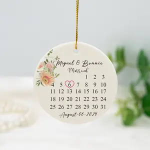 Personalised Wedding Gift,Ceramic Round Keepsake Ornament,Custom Calendar with Names and Date Bauble,Mr and Mrs Gift,Newlywed Gift,Wedding