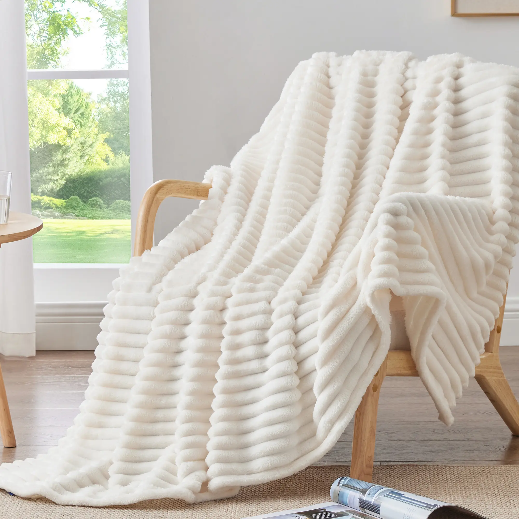 Bedelite Summer Striped Throw Blanket - 300GSM Fluffy Soft Fleece Lightweight Cozy Bedding, Machine Washable Couch Cover Home Textile, Throw Blankets