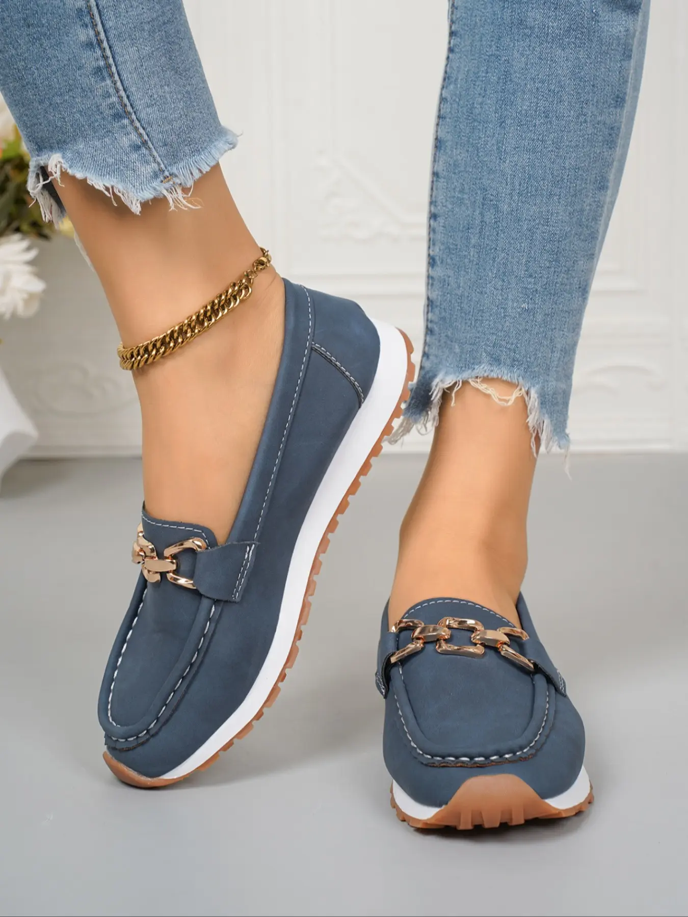 Women's PU Leather Solid Color Loafers with Metal Chain Decor, Casual Flat Work Shoes, Round Toe, Rubber Sole, All Season Fashion Footwear
